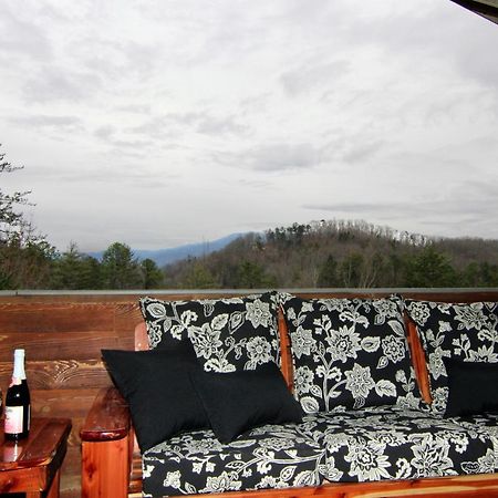 Precious Moments Villa Gatlinburg Exterior photo